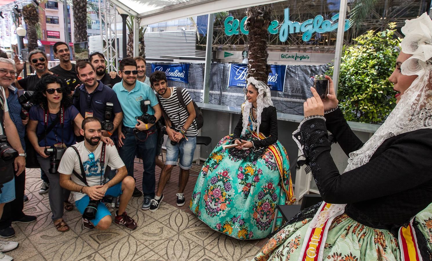 Inauguración del Mercadito de Hogueras