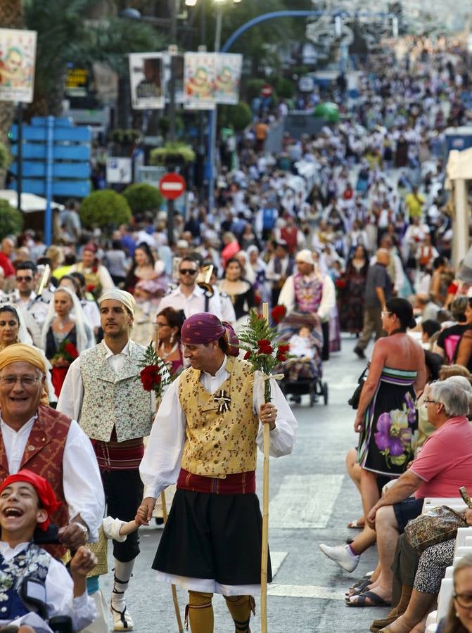 Primera jornada de la Ofrenda de Flores