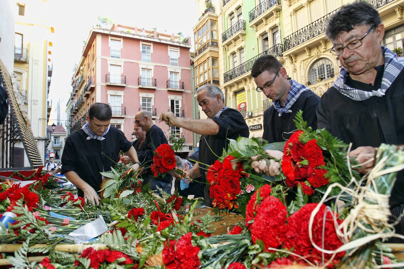 Primera jornada de la Ofrenda de Flores