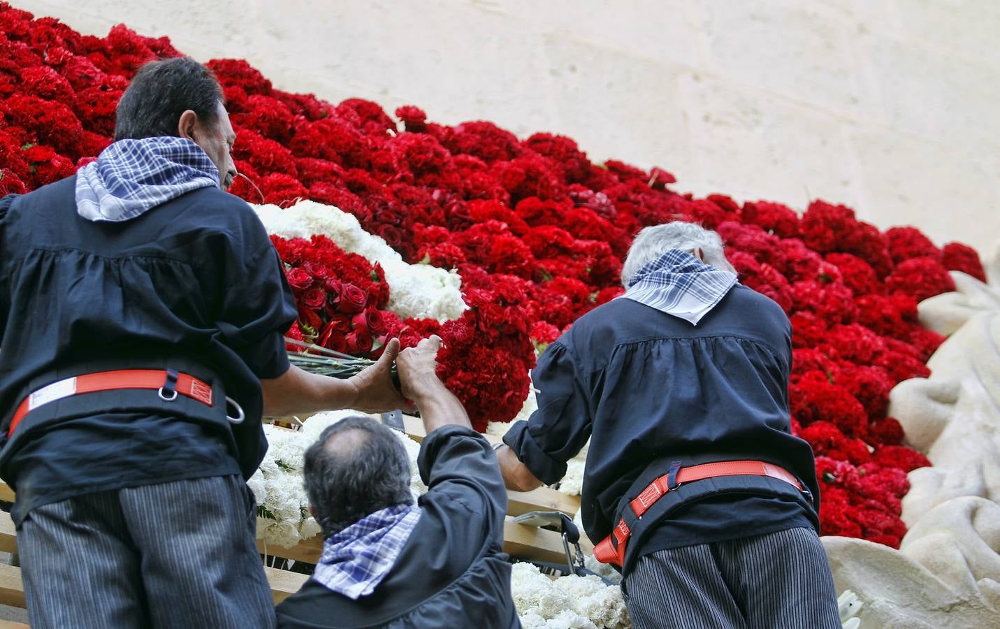 Segunda jornada de la ofrenda floral de Hogueras 2015