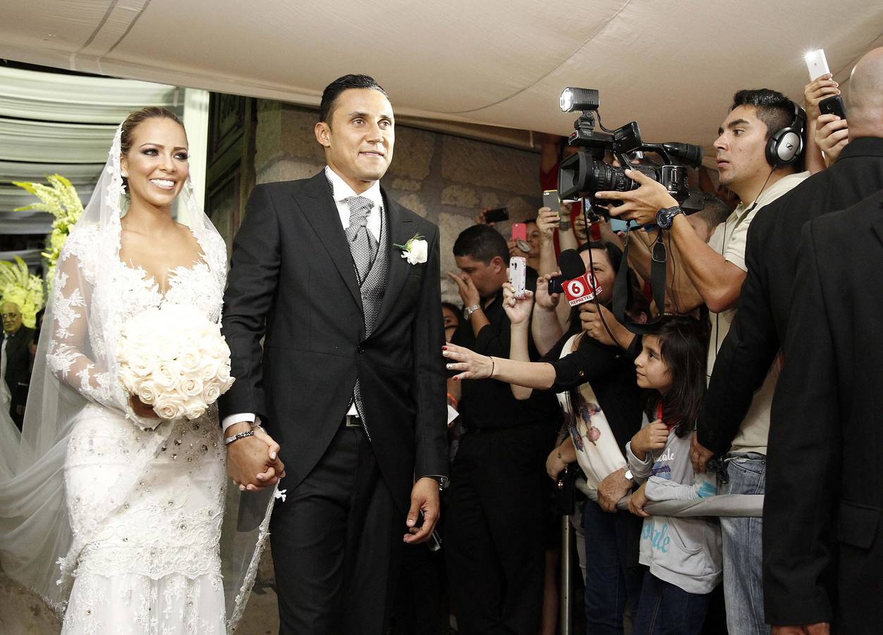 Multitudinaria boda de Keylor Navas y Andrea Salas en Costa Rica