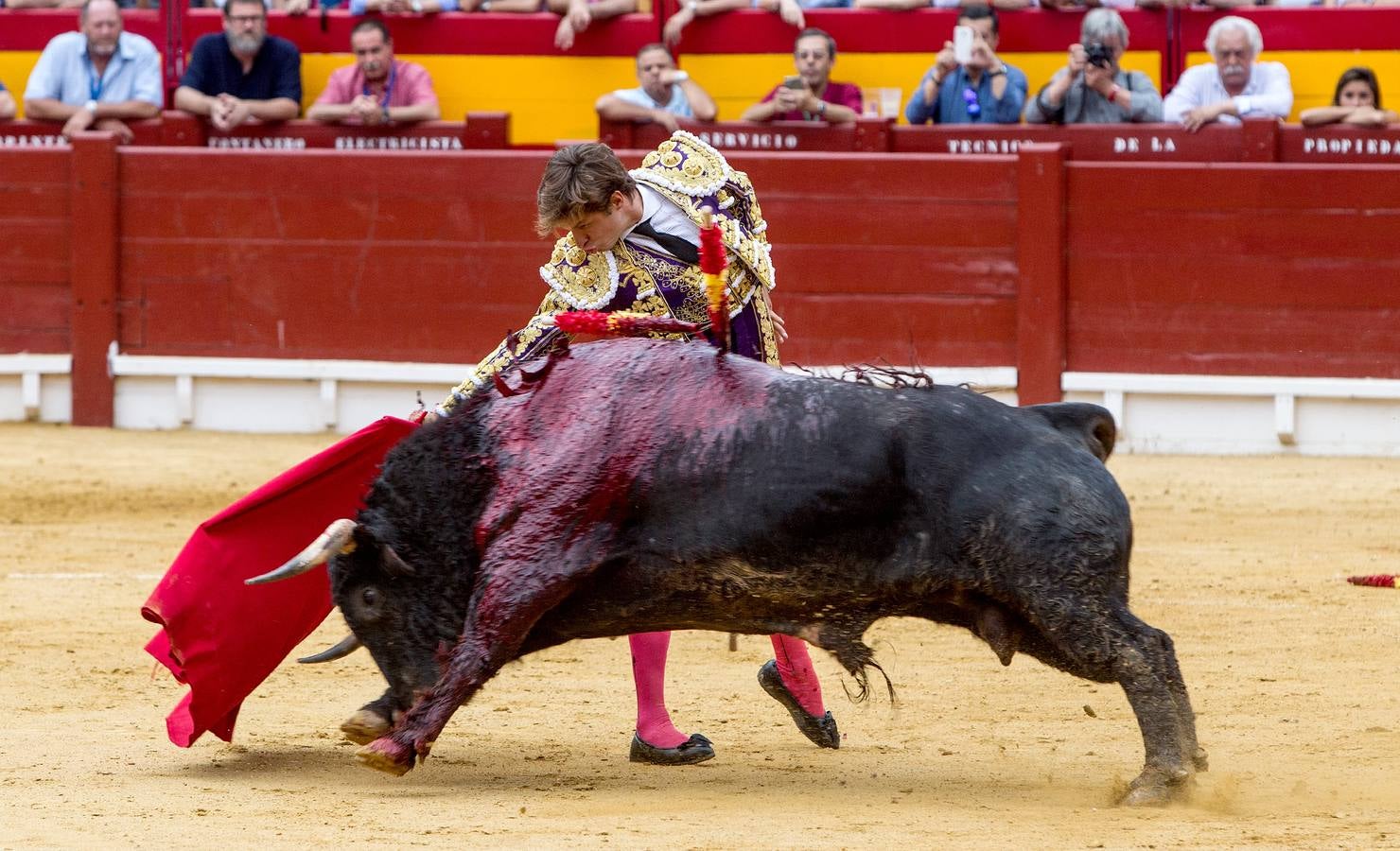 El Juli y Talavante abren la Puerta Grande