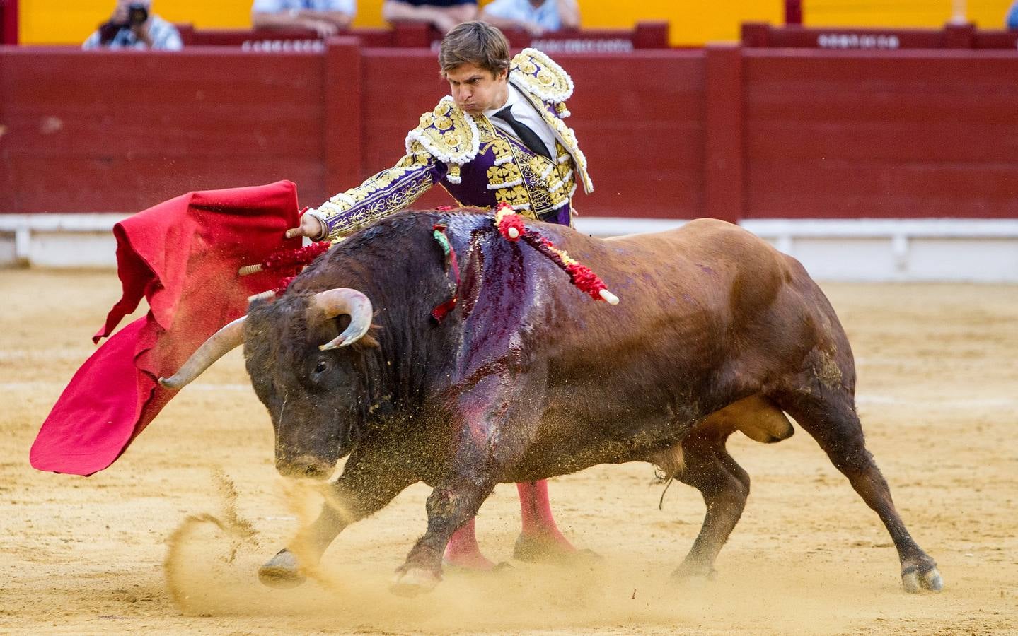 El Juli y Talavante abren la Puerta Grande