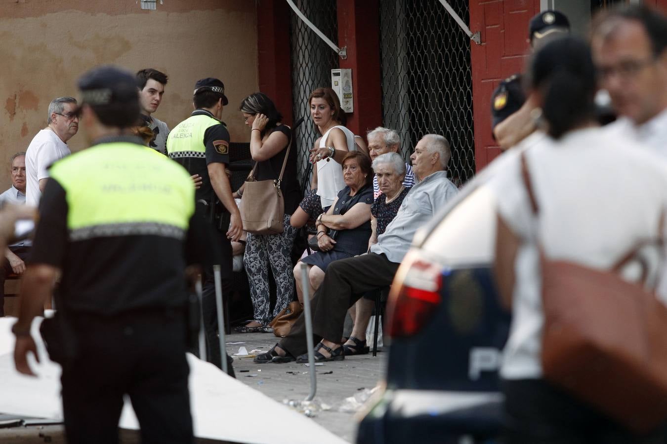 Las imágenes del accidente en una terraza de la avenida Burjassot