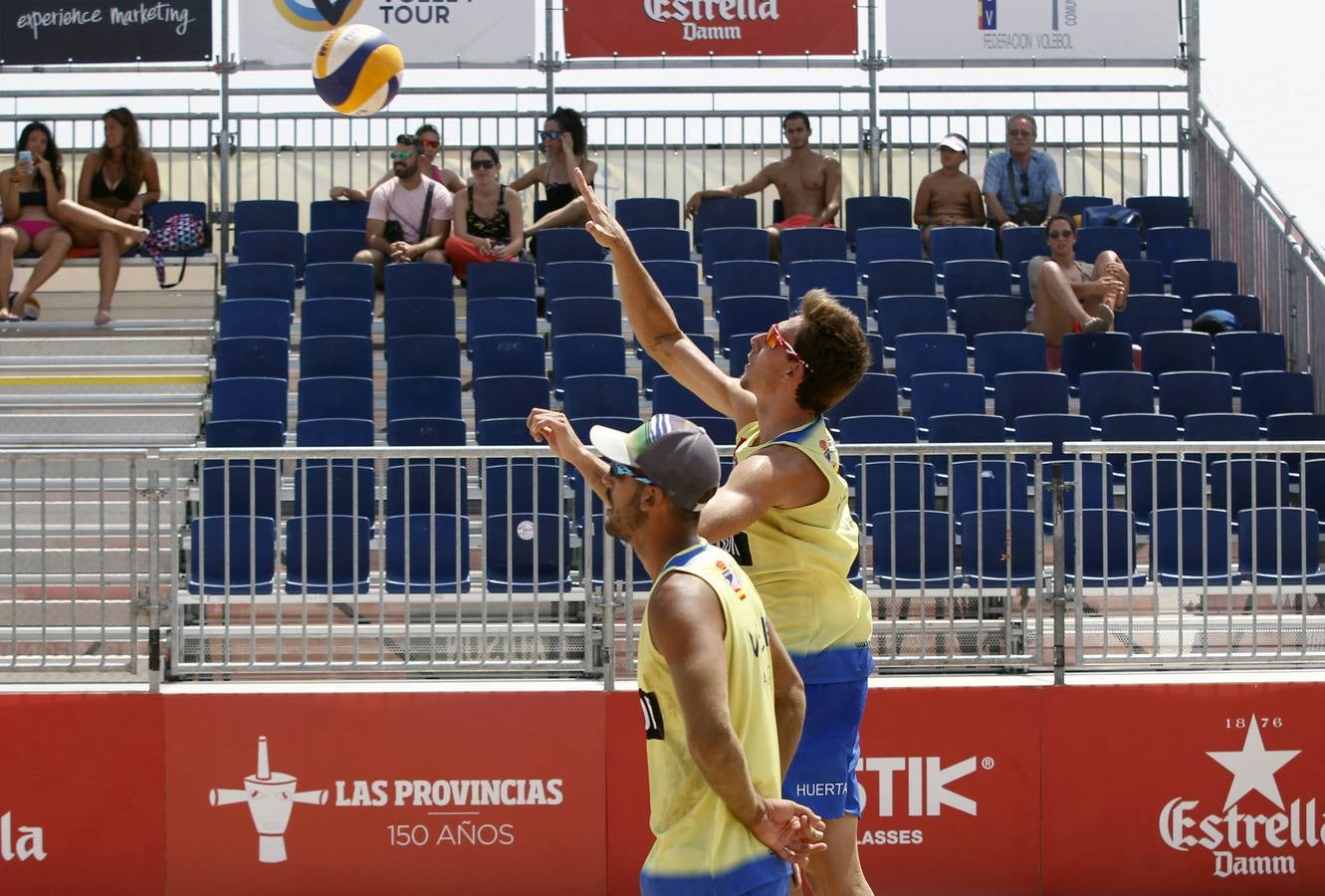 Campeonato de voley playa en la Malvarrosa