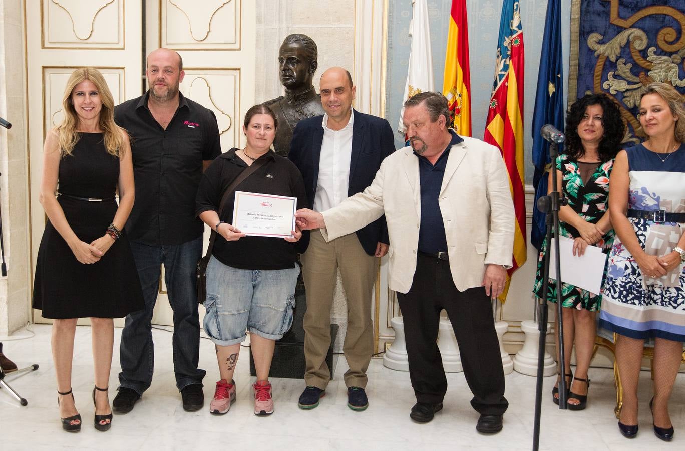 Entrega de los galardones de la I Ruta del Tardeo de Alicante