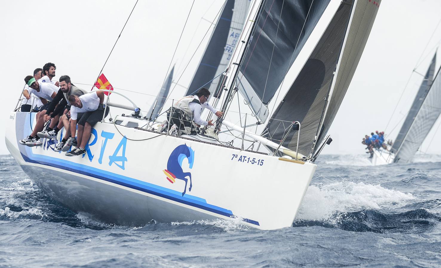 Las embarcaciones de la Copa de la Reina surcan el Mediterráneo