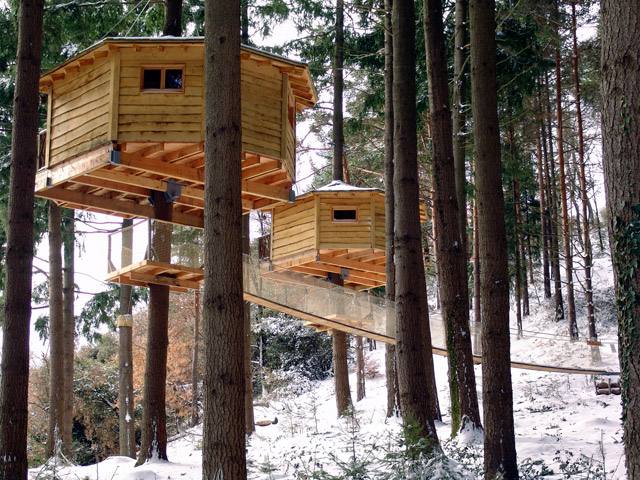 Cabanes als arbres (Sant Hilari Sacalm, Cataluña). 