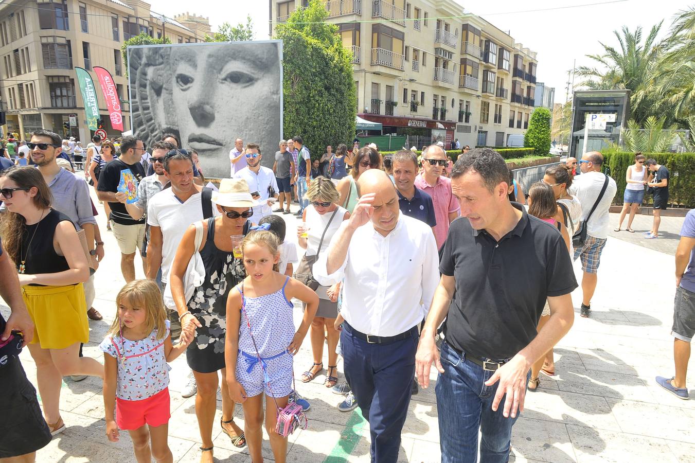 Apertura del racó municipal y mascletá de las Fiestas de Elche