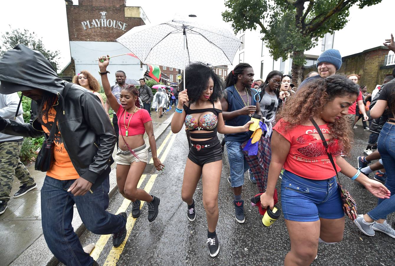Las plumas y la purpurina toman Londres