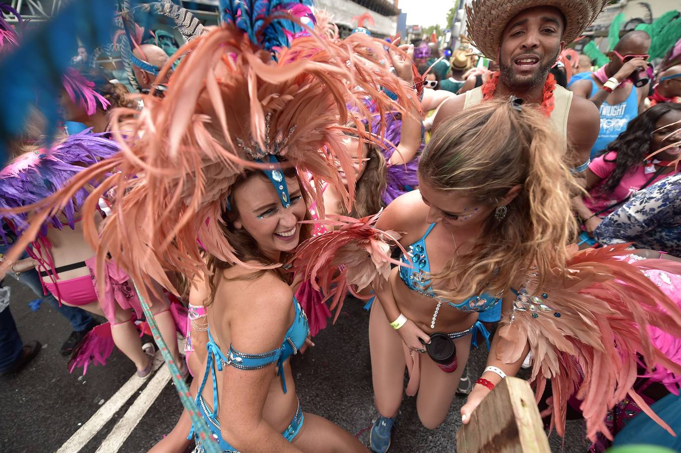 Las plumas y la purpurina toman Londres