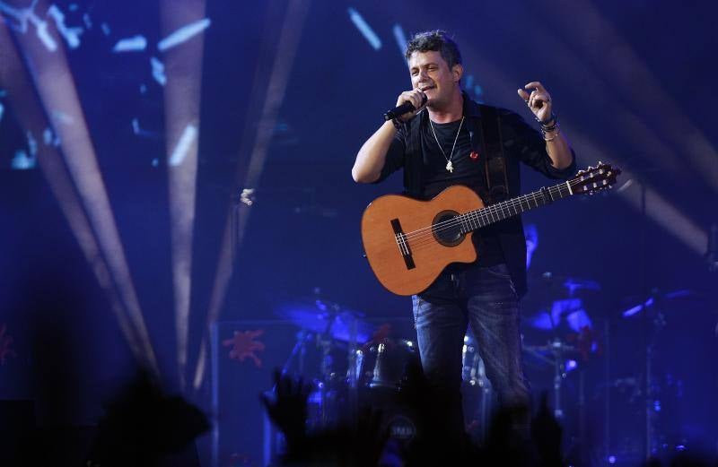 La lluvia da una tregua a Alejandro Sanz