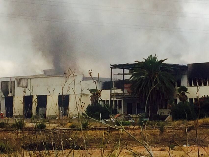 Incendio Industrial en la Pista de Ademuz, a la altura de Paterna