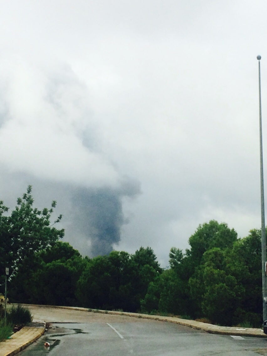 Incendio Industrial en la Pista de Ademuz, a la altura de Paterna