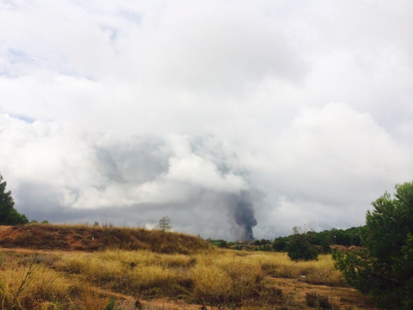 Incendio Industrial en la Pista de Ademuz, a la altura de Paterna