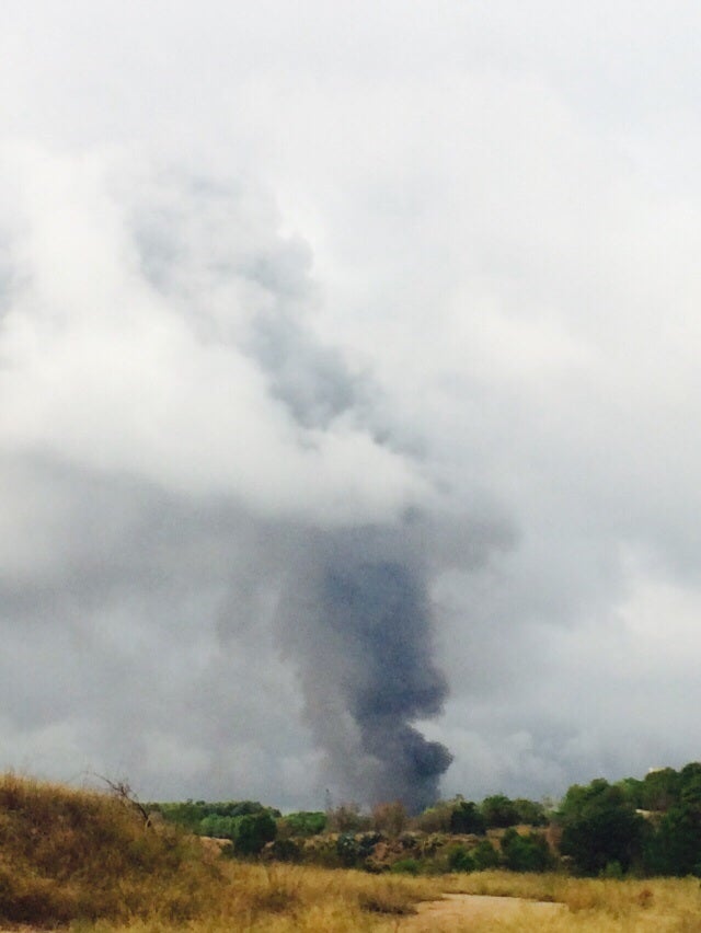 Incendio Industrial en la Pista de Ademuz, a la altura de Paterna