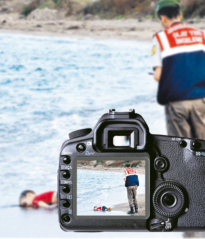 Niño sirio muerto en la playa, la dramática imagen que ha sido portada de diarios de todo el mundo.