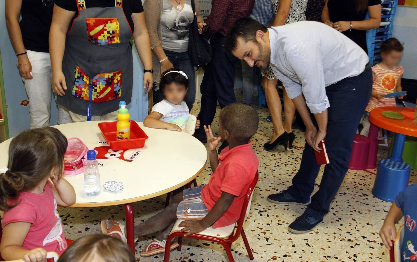 El conseller de Educación visita el colegio Emilio Varela