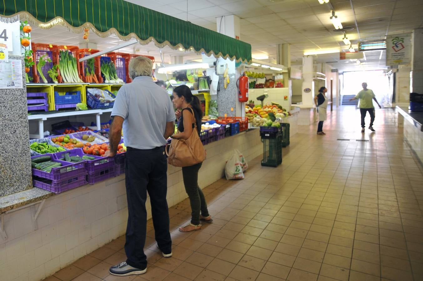 El Ayuntamiento regulariza la sitación de los placeros del antiguo Mercado Central