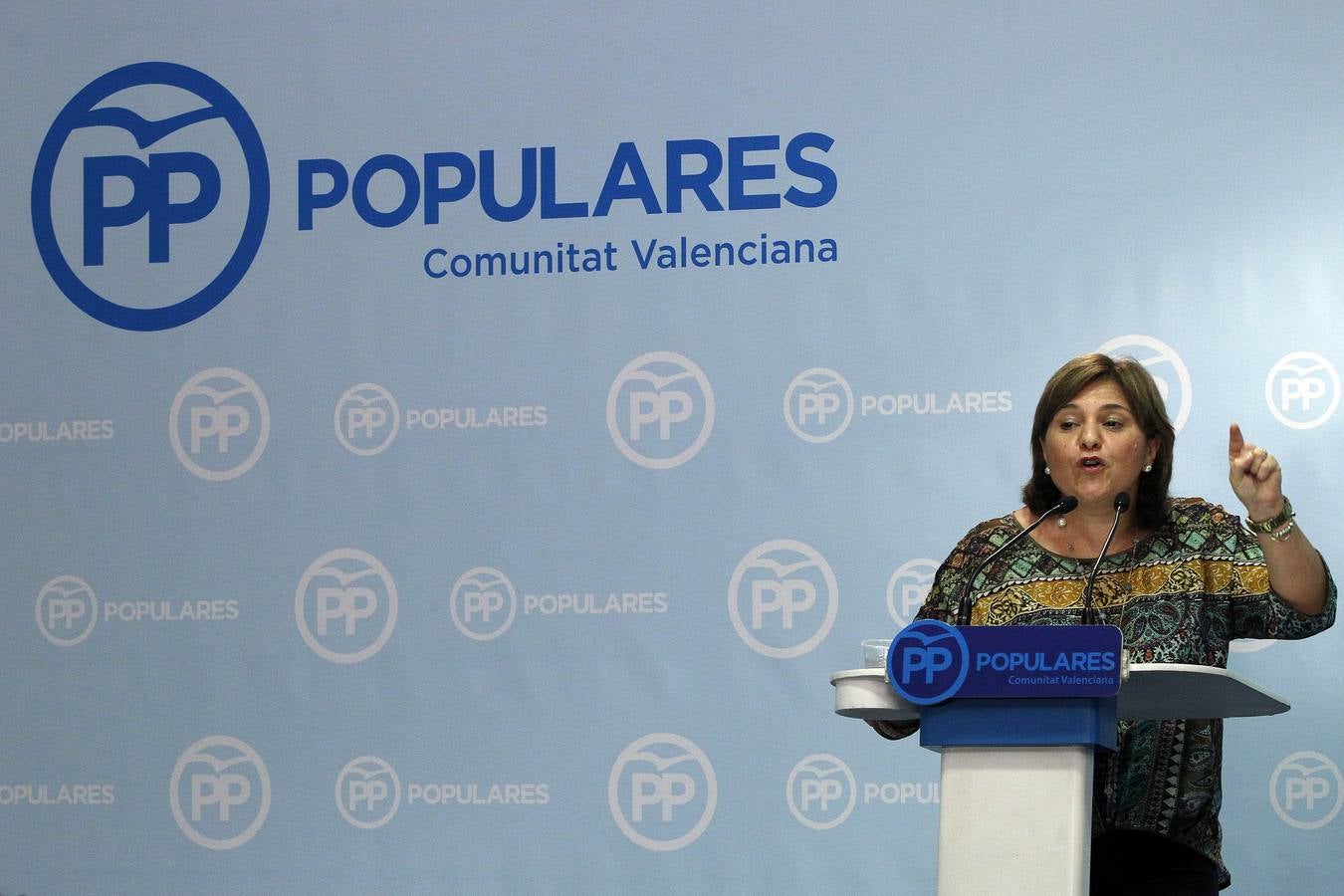 Cospedal acude a la reuníón ejecutiva del PP valenciano