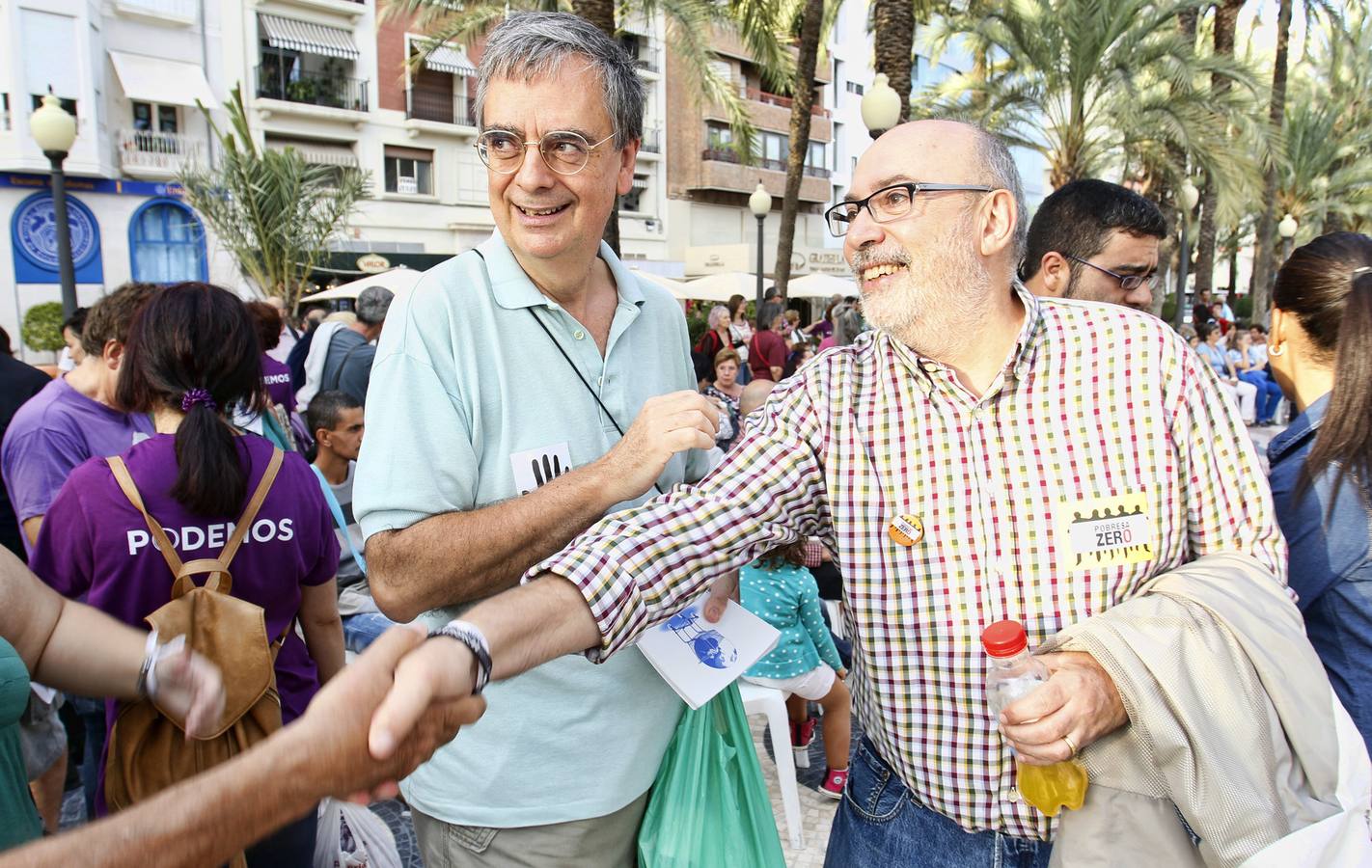 Música y cartelería contra la pobreza