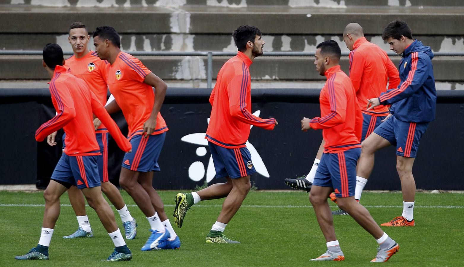 El Valencia prepara el partido de Champions contra el Gent