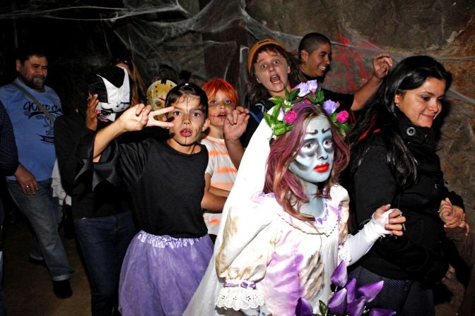 Éxito de la fiesta Halloween en Dènia