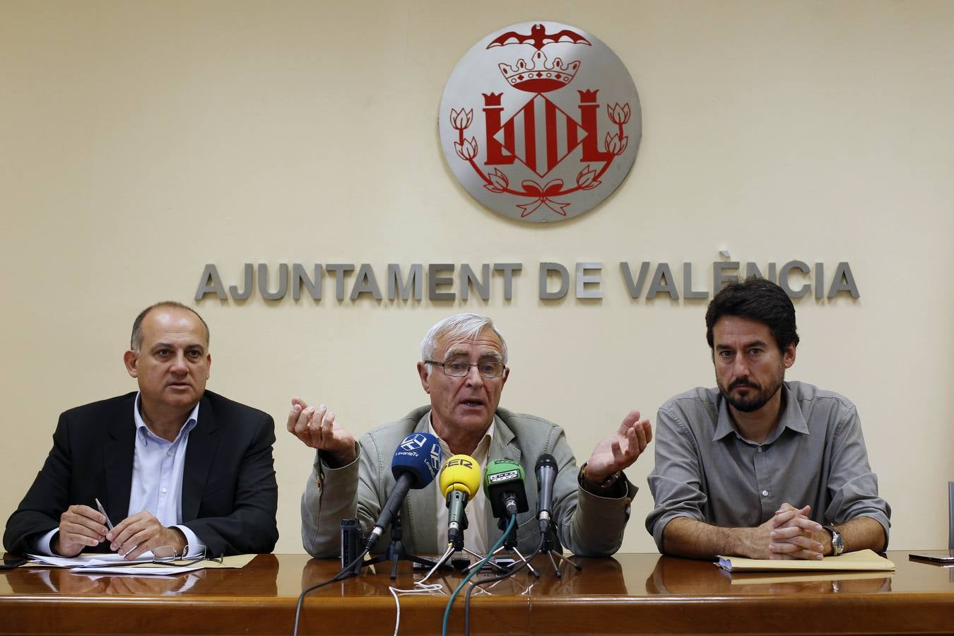 Rueda de prensa del tripartito en Valencia