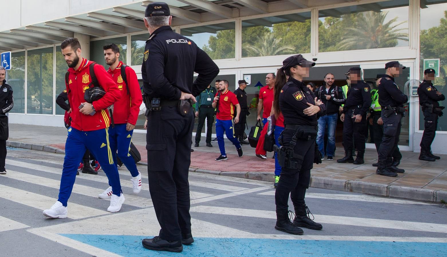 La selección española llega a El Altet