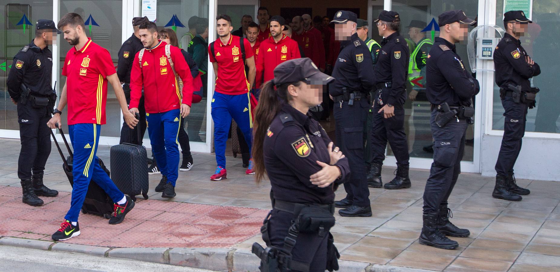 La selección española llega a El Altet