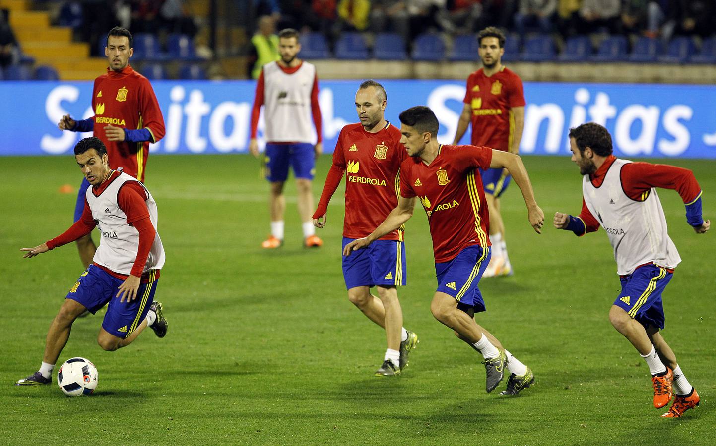 La selección española entrena en el Rico Pérez (II)