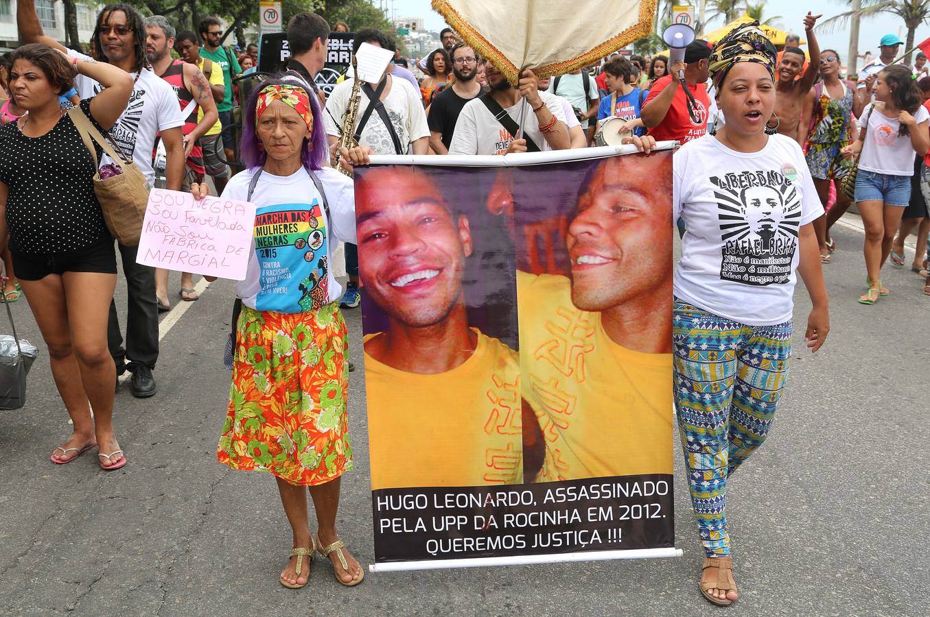 Día de la Concienciación Negra en Brasil. Participantes vistos hoy, viernes 20 de noviembre de 2015, durante una manifestación en el Día de la Conciencia Negra en Río de Janeiro (Brasil).