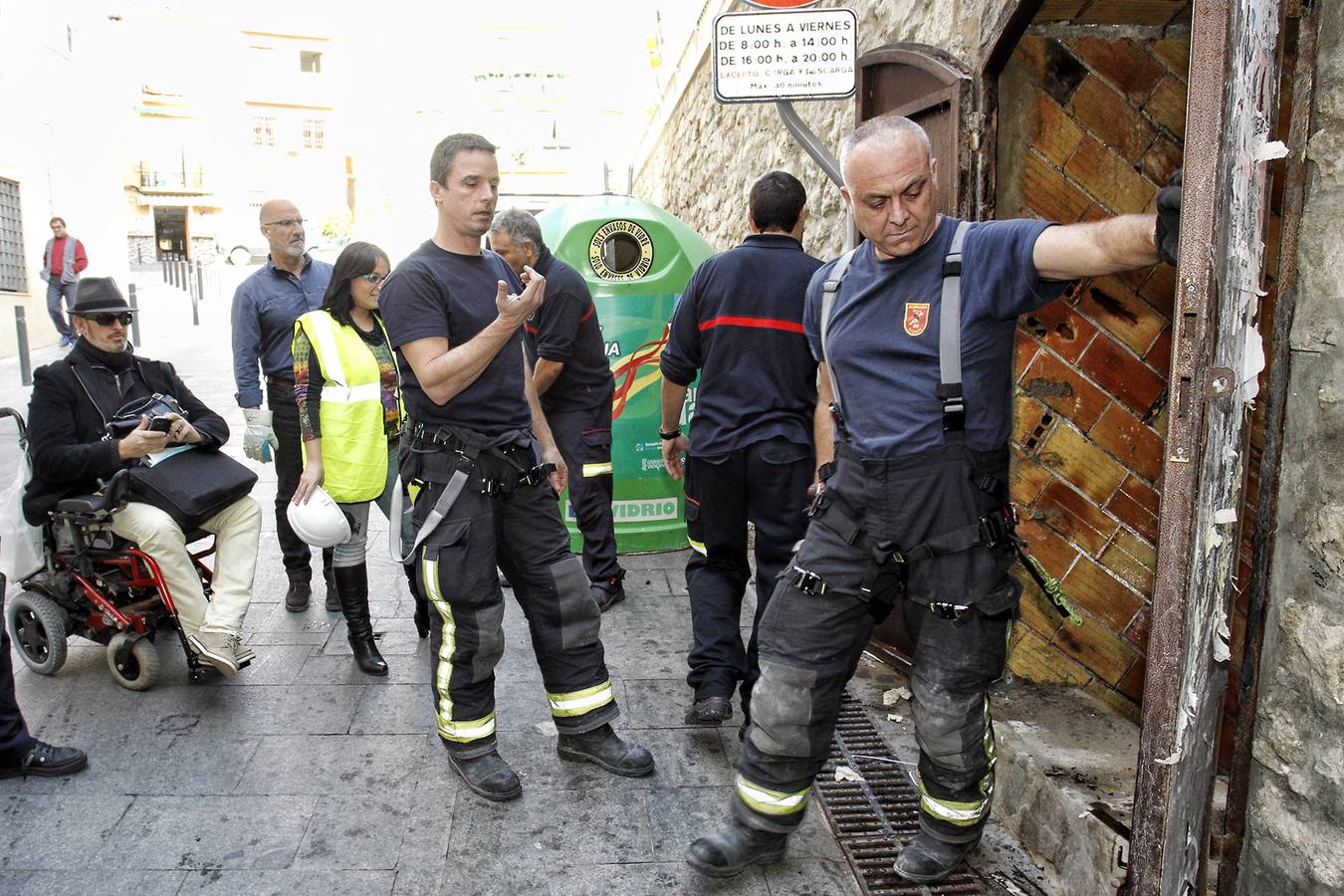 Espuch inspecciona el refugio de la plaza del Carmen para abrirlo al público