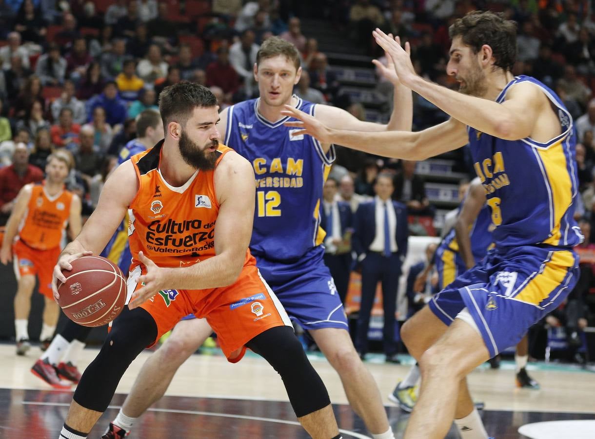 El Valencia Basket vs UCAM Murcia, en imágenes