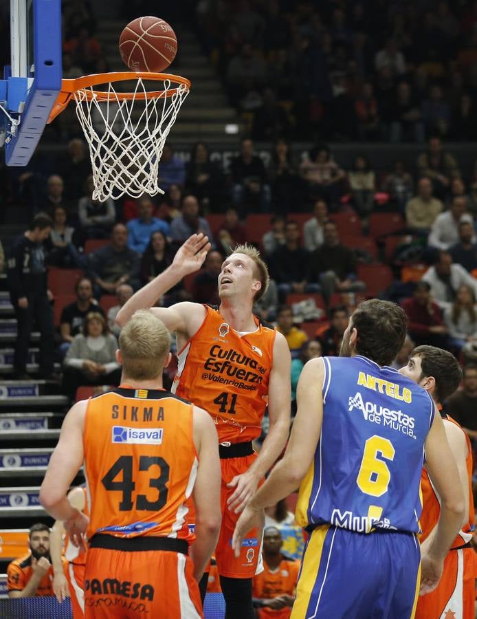 El Valencia Basket vs UCAM Murcia, en imágenes