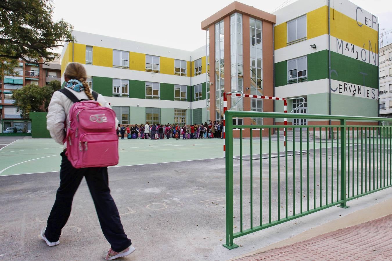 Los niños vuelven al colegio Manjón Cervantes tras siete años de &#039;exilio