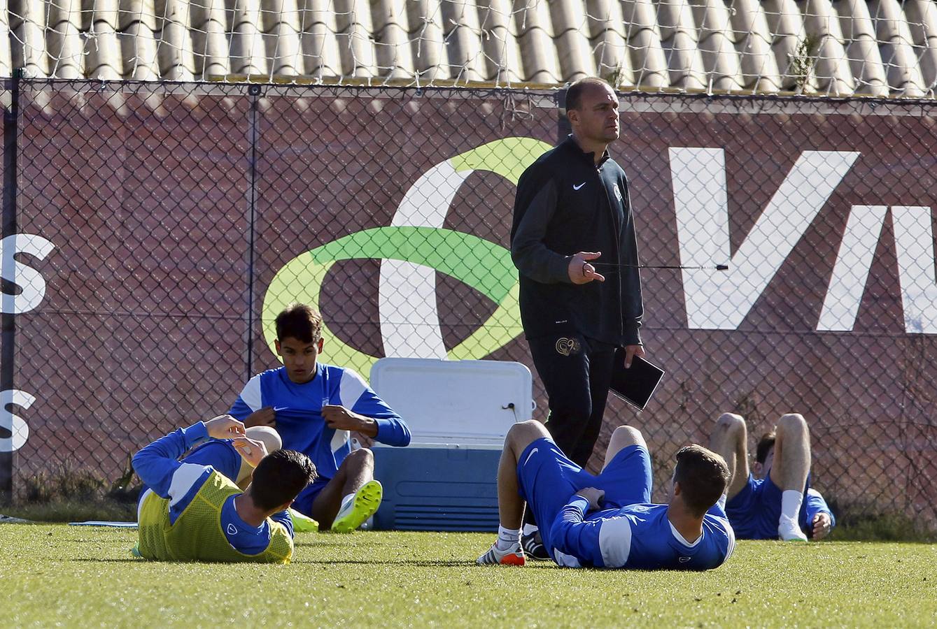 Presentación del nuevo entrenador del Hércules, Vicente Mir