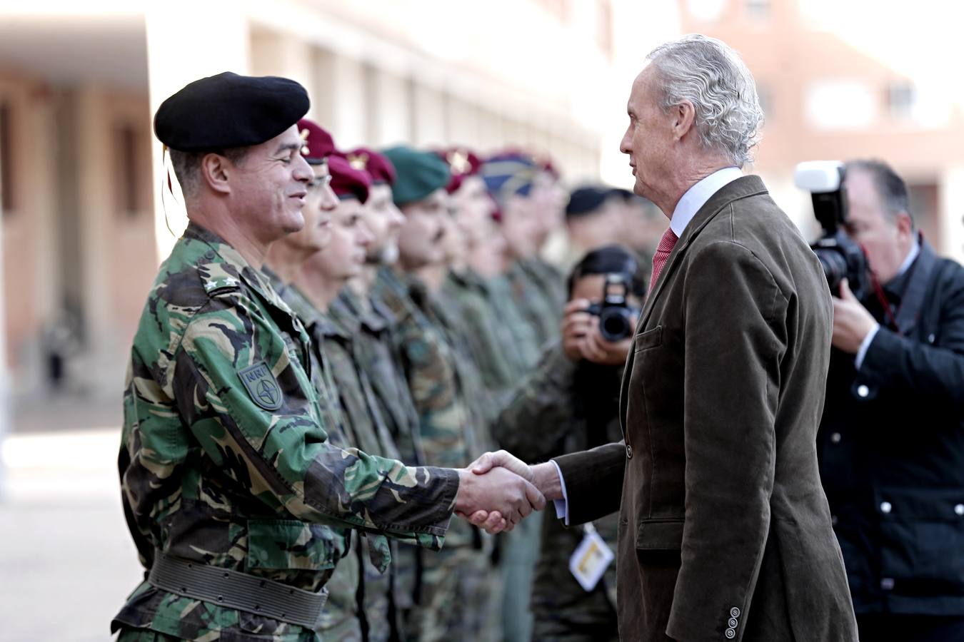 El ministro de Defensa, Pedro Morenés, visita el Cuartel General Terrestre de Alta Disponibilidad en Bétera