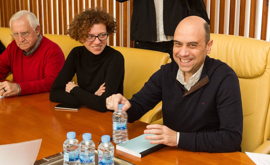 Miguel Soler se reúne con Gabriel Echávarri, directores de centro de Elche y su comarca