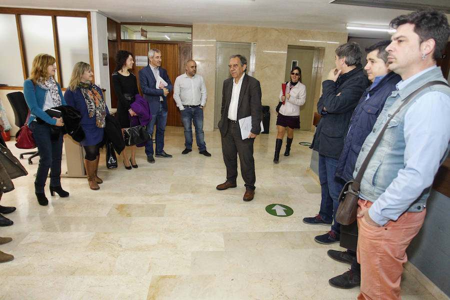 Miguel Soler se reúne con Gabriel Echávarri, directores de centro de Elche y su comarca