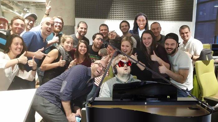 Los memes más graciosos con un compañero de trabajo dormido