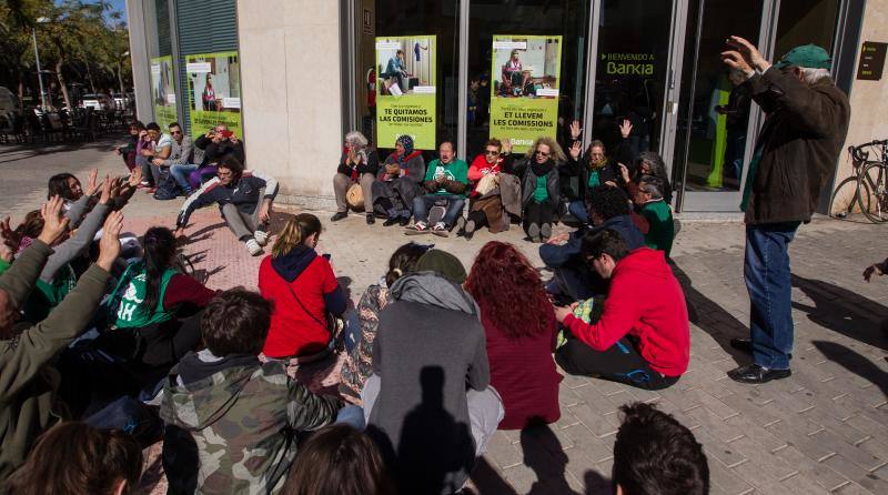 La plataforma Stop Desahucios consigue paralizar un inminente desalojo