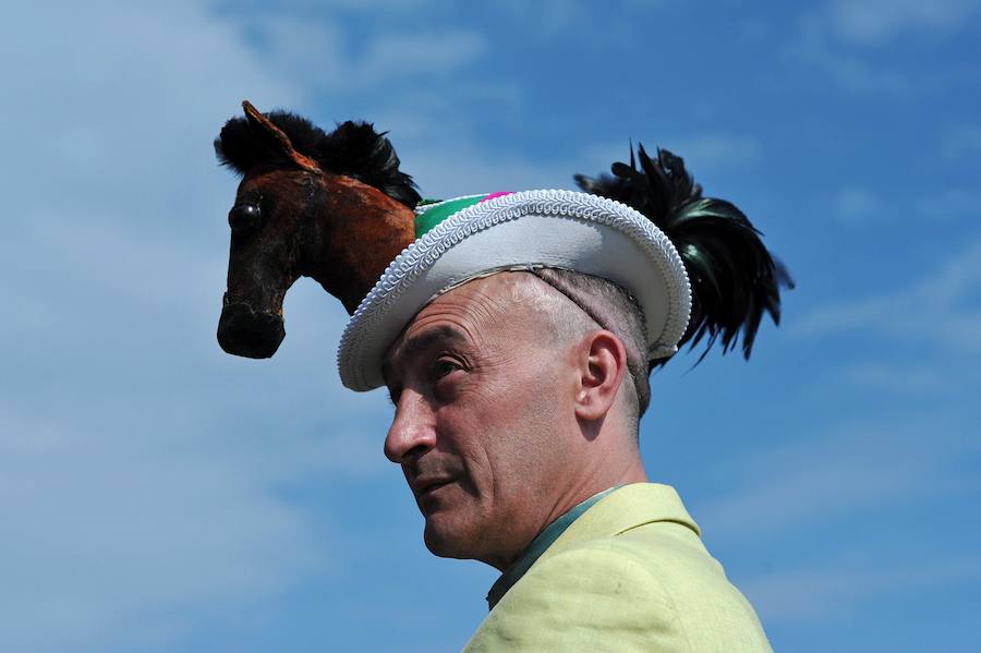 Los tocados más extravagantes de las carreras de Ascot