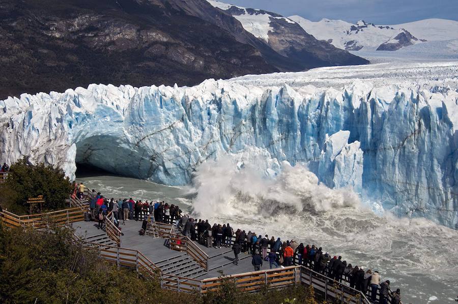 Derrumbe del arco de hielo del glaciar Perito Moreno