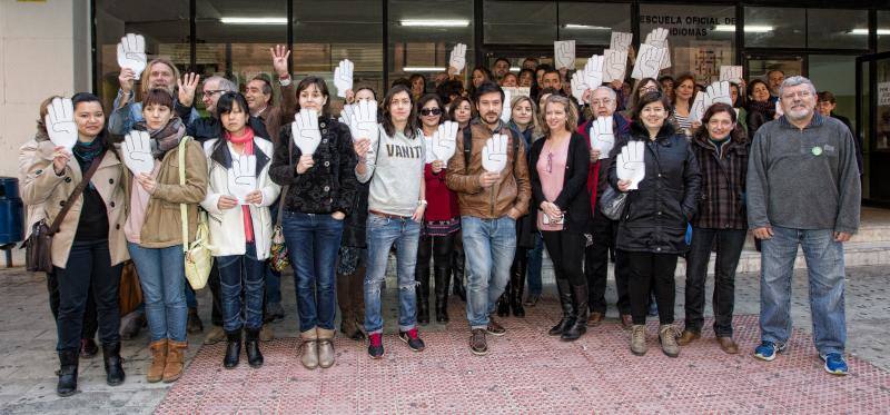 Protestas de profesores en las escuelas de idiomas de Alicante y Elche