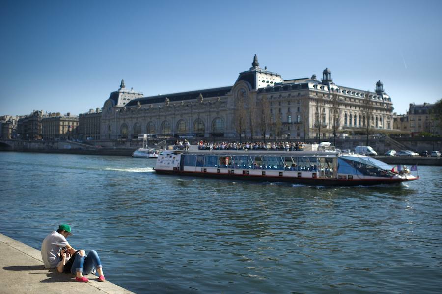 Paris busca turistas