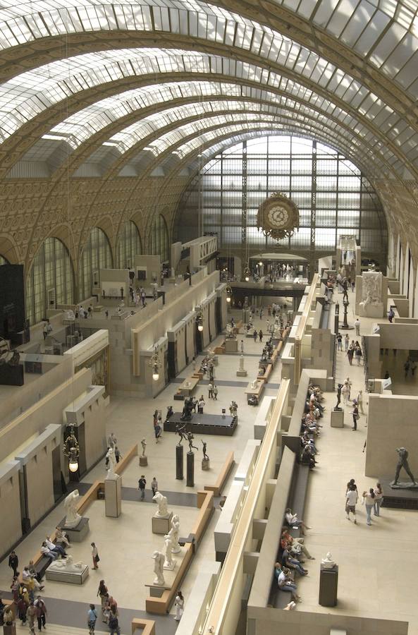 Paris busca turistas