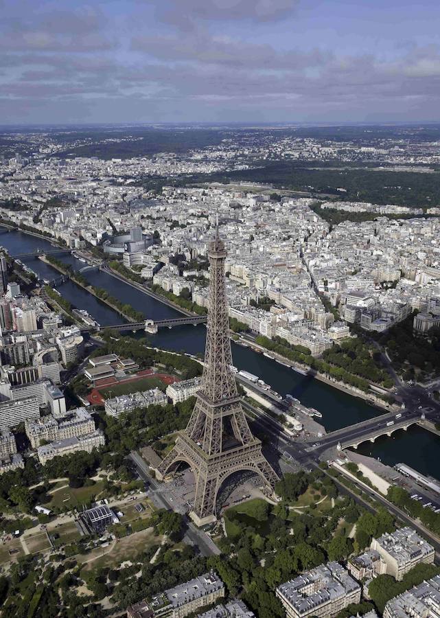 Paris busca turistas
