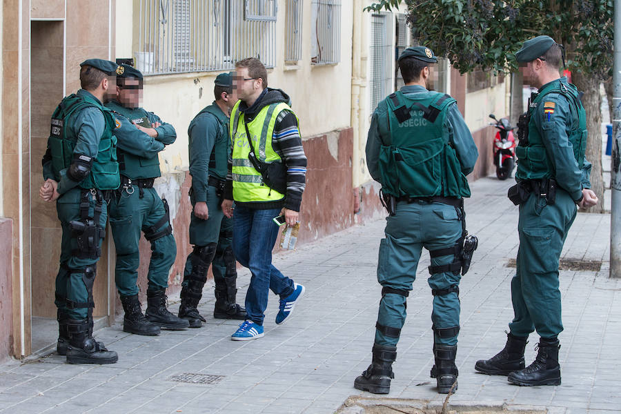 Operación de la Guardia Civil en el barrio José Antonio