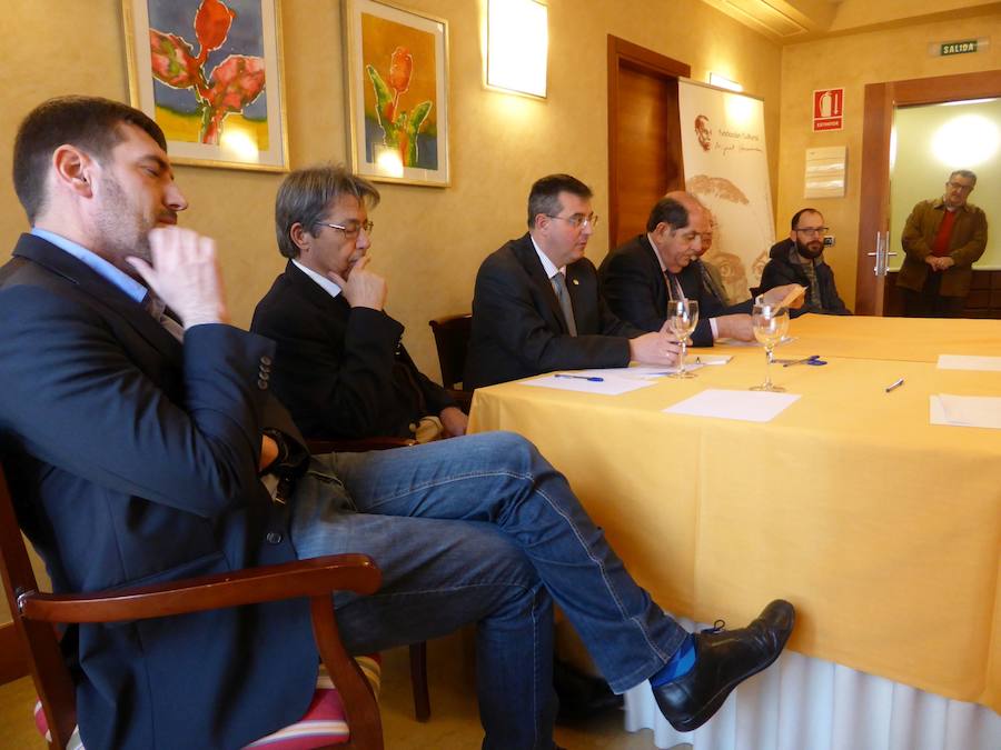 Verónica Aranda, premio internacional de poesía Miguel Hernández